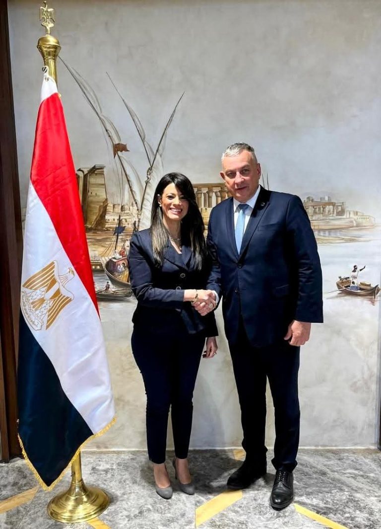 الدكتورة رانيا المشاط تلتقي المفوض الأوروبي للشراكات الدولية لبحث سبل تعزيز العلاقات الاقتصادية مع «فريق أوروبا»