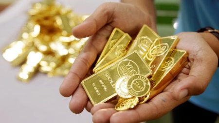 الذهب يسجل أكبر خسارة أسبوعية منذ 6 أشهر.. تعرف على السبب