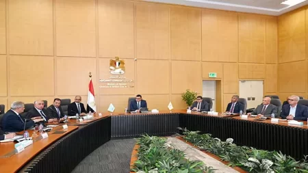 الموقف التنفيذى لمشروعات حياة كريمة بالمحافظات.. وزير الإسكان يكشف