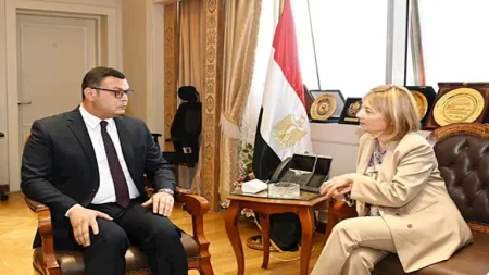 وزير الإسكان يستقبل نائبة رئيس بنك الاستثمار الأوروبي