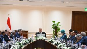 رئيس مجلس النواب يلتقي السفراء الجدد للبعثات الدبلوماسية بالعاصمة الإدارية