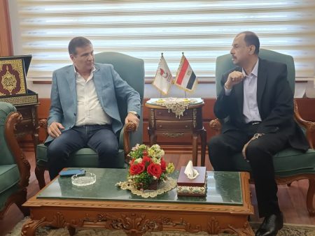 وزير الزراعة يبحث مع محافظ سوهاج سبل تعزيز التنمية الزراعية ودعم المزارعين بالمحافظة