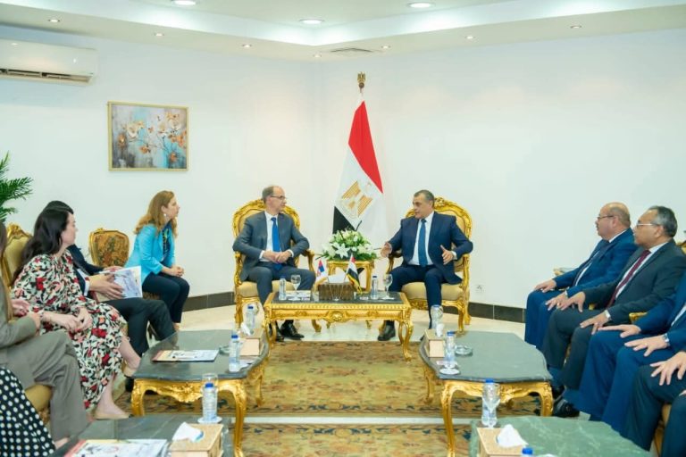 وزير الدولة للإنتاج الحربي يستقبل رئيس وزراء صربيا لبحث التعاون المشترك