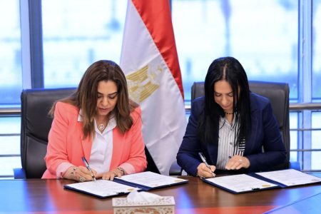 وزيرتا التضامن الاجتماعي والتنمية المحلية توقعان بروتوكول تعاون بشأن مشروع "أيادي مصر" لتسويق المنتجات التراثية واليدوية والتمكين الاقتصادي