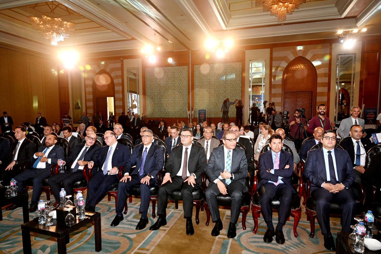 إجراءات التخصيص والتراخيص..وزير الإسكان يفجر مفاجأة للمطورين بمؤتمر اخبار اليوم العقاري