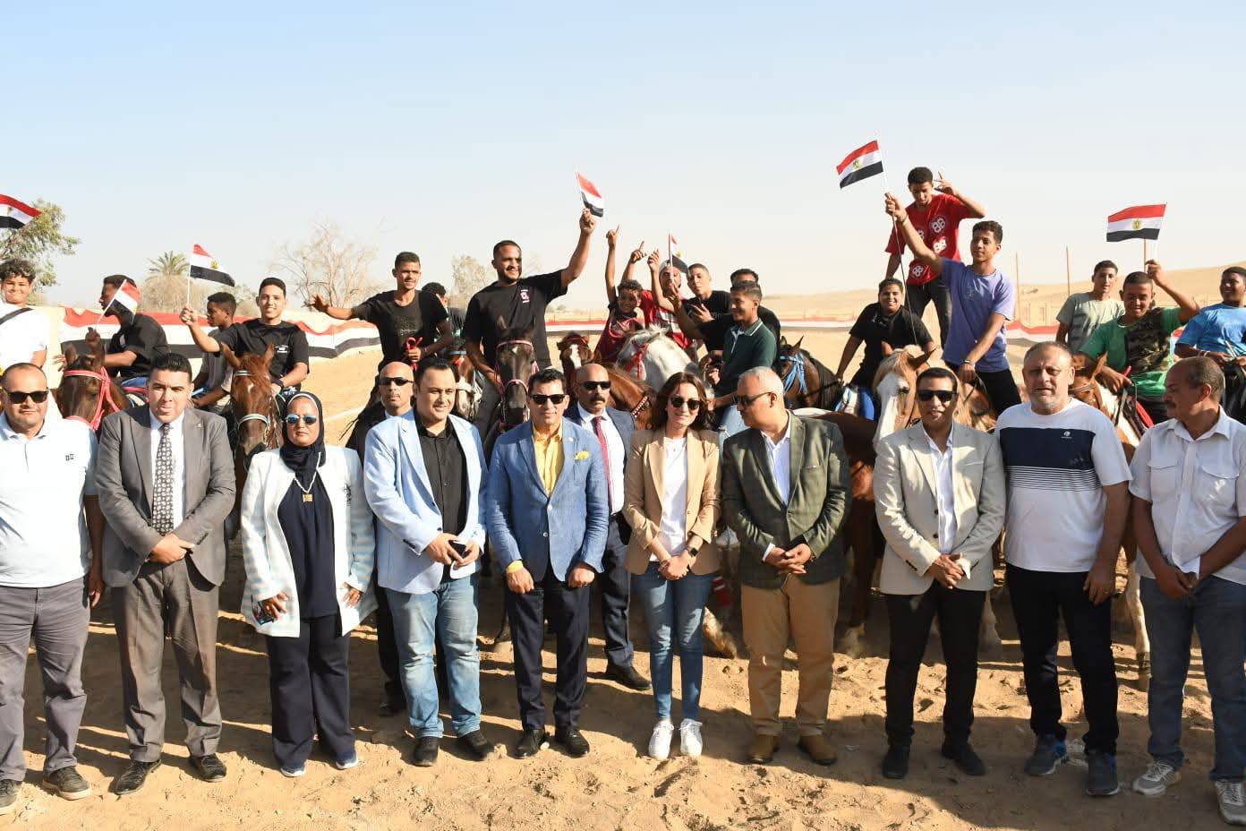 «رئيس الاتحاد الوطني للقيادات الشبابية» يشارك «وزير الشباب» و الكيانات الشبابية الفعاليات الرياضية بنادي ابو الهول بالجيزة