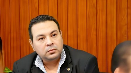 الكاتب الصحفي عماد ابو جبل، النافذة الإخبارية