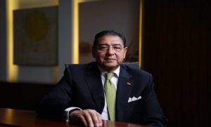  هشام عز العرب يفوز بجائزة “الرئيس التنفيذي للعام”لمسيرته المتميزة في تطوير القطاع المصرفي