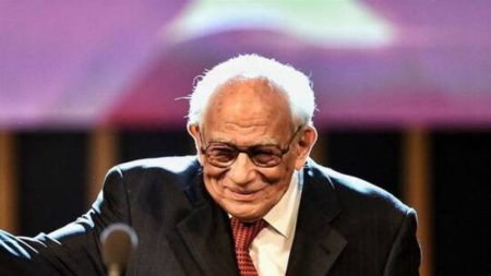 الفنان القدير رشوان توفيق