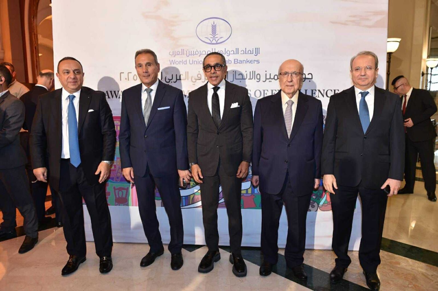 تكريم دولي جديد.. البنك الأهلي المصري يتصدر القطاع المصرفي بجائزة أقوى علامة تجارية لعام 2025 (عاجل)