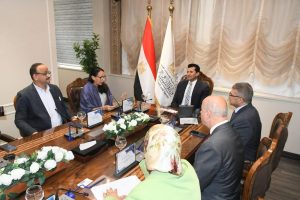 وزير الشباب والرياضة يشهد مراسم توقيع تجديد بروتوكول التعاون مع هيئة "تير دي زووم" لتمكين الشباب وتنمية مهاراتهم
