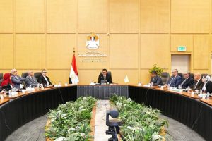 وزير الإسكان يتابع موقف توفيق الأوضاع بالأراضي المنضمة لأحوزة عددٍ من المدن الجديدة