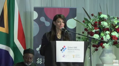 وزيرة التخطيط والتنمية الاقتصادية والتعاون الدولي تُشارك في الجلسة الافتتاحية للاجتماع الوزاري العالمي الأول للمشروعات الصغيرة والمتوسطة بجنوب أفريقيا