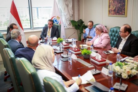 وزير الصحة والسكان يتابع تطوير قسم الأشعة بمعهد ناصر من خلال الشراكة مع شركة يونيسون كابيتال الإماراتية