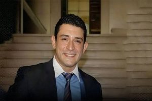 عمرو الدجوي ينعى شقيقه الراحل بكلمات مؤثرة ويحيي ذكرى ميلاد والده