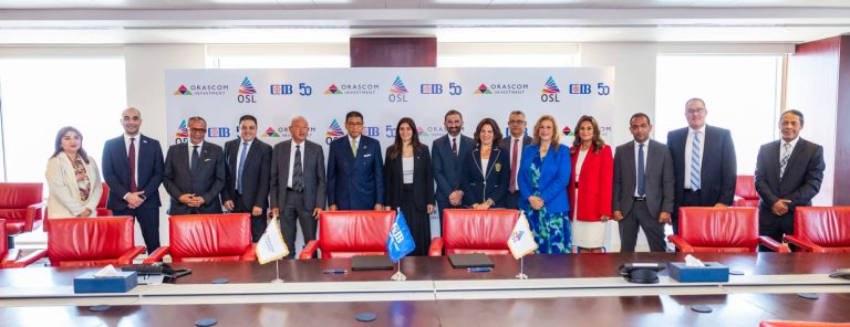 توقيع عقد تمويل بين شركة أو إس إل للمشاريع الترفيهية والبنك التجاري الدولي لتمويل مشروع تطوير عروض الصوت والضوء والمنطقة المخصصة للعرض بأهرامات الجيزة