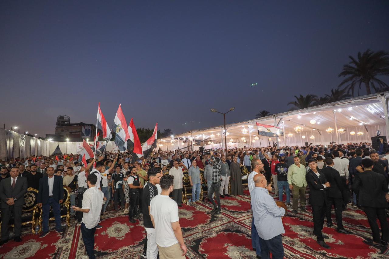 حزب الجبهة الوطنية يشعل السباق الانتخابي بـ8 مؤتمرات حاشدة قبل الصمت الانتخابي (صور)