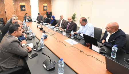 وزير الإسكان يواصل متابعة موقف مبيعات وتسويق المشروعات بالمدن الجديدة ويعقد اجتماعًا مع مسئولي شركة "فاوندرز للتطوير العقاري"