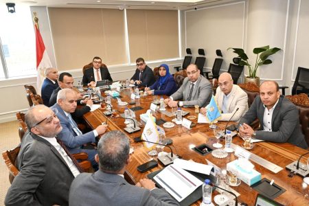 وزير الإسكان يعقد اجتماعًا مع مسئولي شركة "توريك" للتطوير العقاري لمتابعة مشروعات الشراكة والمبيعات والتسويق
