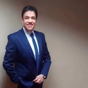 وفاة المطرب ضياء عز الدين