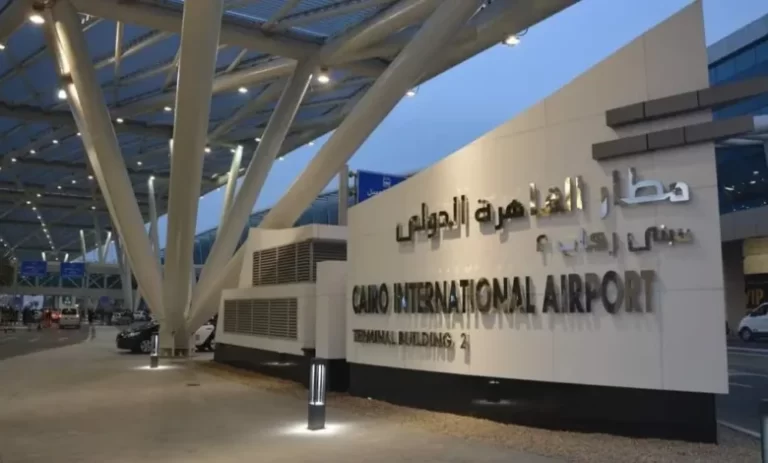 17.9 ألف رحلة بمطار القاهرة في يونيو