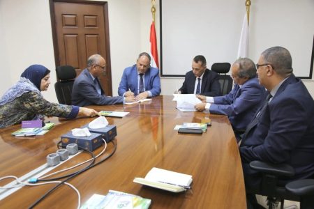 تعاون بين "تنمية الريف المصري" و"البحوث الزراعية" لإنتاج تقاوي هجين الخيار "حورس" في مشروع 1.5 مليون فدان