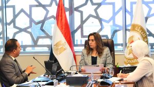 وزيرة التنمية المحلية والقائم بأعمال وزيرة البيئة تتابع آخر مستجدات العمل بمصرف المحيط بالمنيا