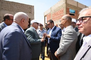 وزير الإسكان يتفقد مشروع السوق الحضارية بمدينة القاهرة الجديدة