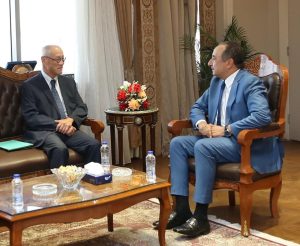 وزير قطاع الأعمال العام يستقبل سفير اليابان بالقاهرة لبحث فرص تعزيز التعاون والاستثمار المشترك