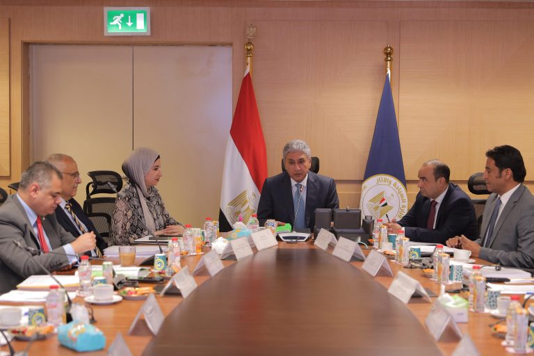 وزير السياحة والآثار يترأس اجتماع "الأعلى للآثار" ويعلن مد معرض "رمسيس وذهب الفراعنة" بطوكيو حتى يناير 2026