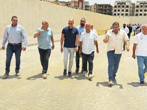 رئيس جهاز مدينة القاهرة الجديدة يتفقد محطة صرف صحي رقم 12 بالتجمع الثالث