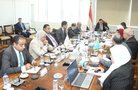 وزير الإسكان يبحث آليات تنفيذ قانون الإيجار الجديد 2025 وتنظيم العلاقة بين المالك والمستأجر