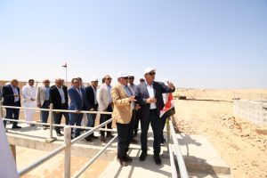 وزير الإسكان ومحافظ مطروح يتفقدان توسعات محطة معالجة الصرف الصحي بمرسى مطروح بطاقة 60 ألف م3 يوميًا