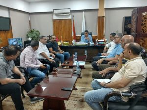 رئيس جهاز بني سويف الجديدة يلتقي الشركات المنفذة لمشروعات الإسكان لمتابعة نسب الإنجاز وتطوير الطرق