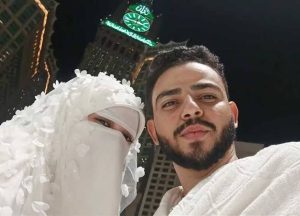 سيلفي العروسين، النافذة الإخبارية