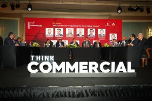 مطورون عقاريون وخبراء يقترحون آليات جديدة لإعادة تنظيم السوق العقارية ضمن فعاليات مؤتمر "ثنك كوميرشال
