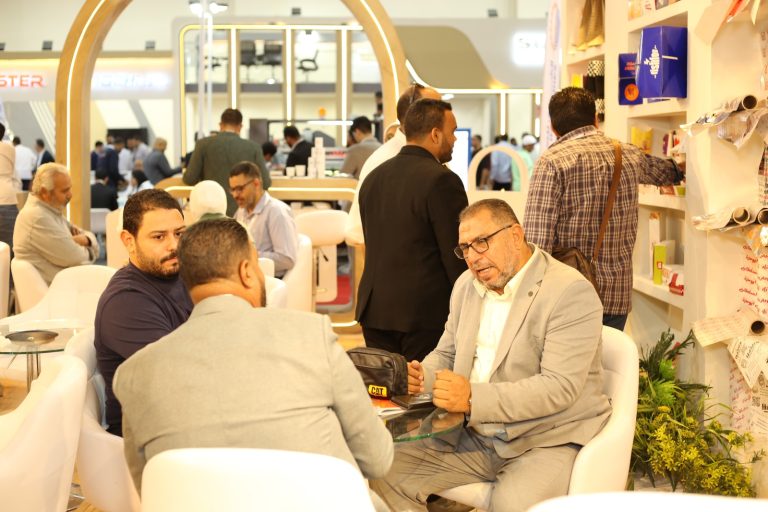 انطلاق فعاليات المعرض الدولي لصناعة الورق الكرتون والمناديل والتغليف والطباعة بمركز مصر للمعارض الدولية