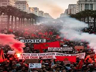 مظاهرات المغرب.. اشتباكات دامية واقتحام لمركز الدرك الملكي وسقوط قتلى لليوم الخامس