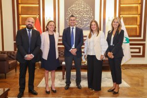 رئيس البريد المصري تلتقي الرئيس الإقليمي لشركة "Visa Inc" لمنطقة وسط وشرق أوروبا والشرق الأوسط وإفريقيا لبحث سبل التعاون