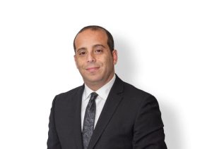 الرئيس السيسي يصدر قرارًا جمهوريًا بتعيين 100 عضو جديد في مجلس الشيوخ.. أبرزهم نادر خزام