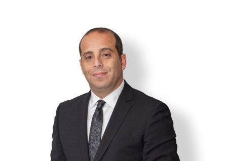 الرئيس السيسي يصدر قرارًا جمهوريًا بتعيين 100 عضو جديد في مجلس الشيوخ.. أبرزهم نادر خزام
