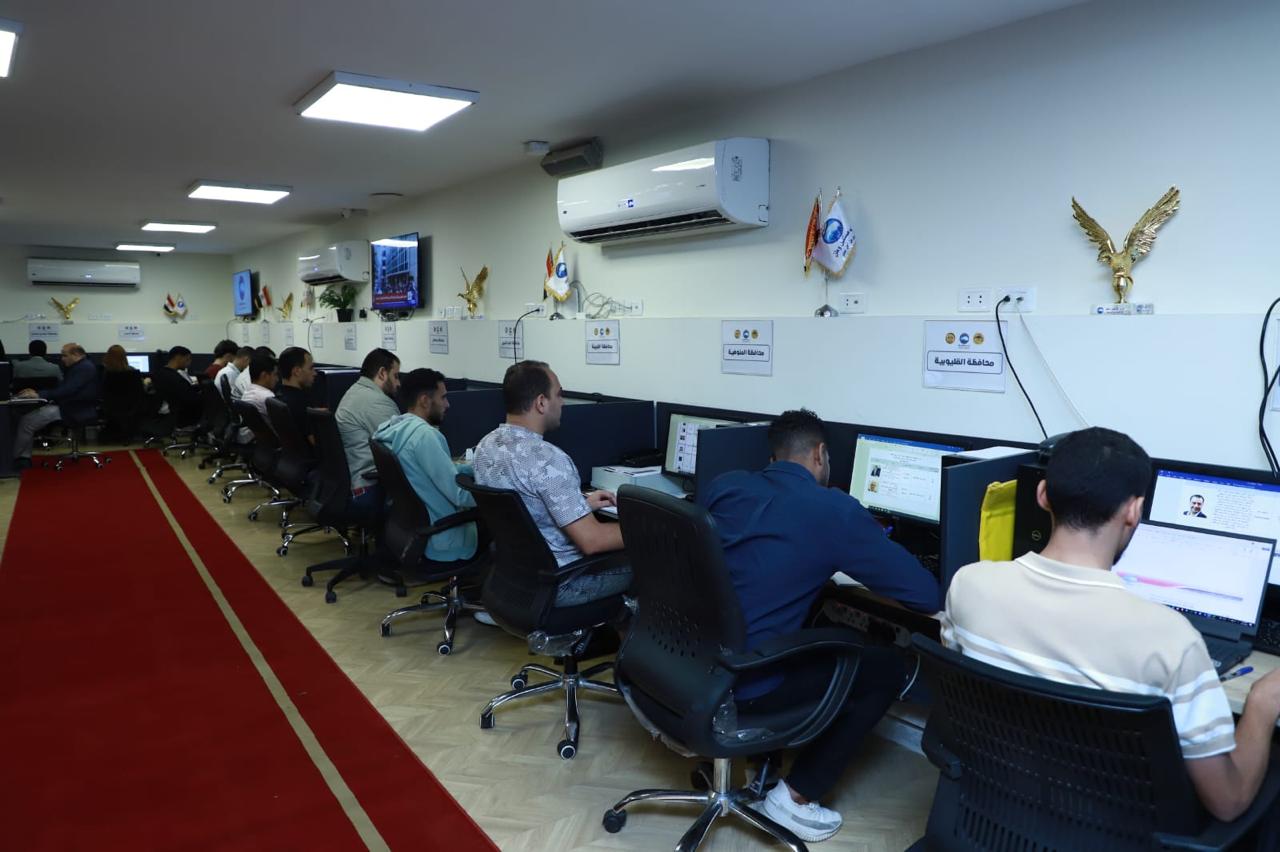 نائب رئيس الحزب والأمين العام يتفقد غرفة العمليات المركزية لحزب مستقبل وطن لمتابعة التحضيرات لبرلمان 2025 (صور)