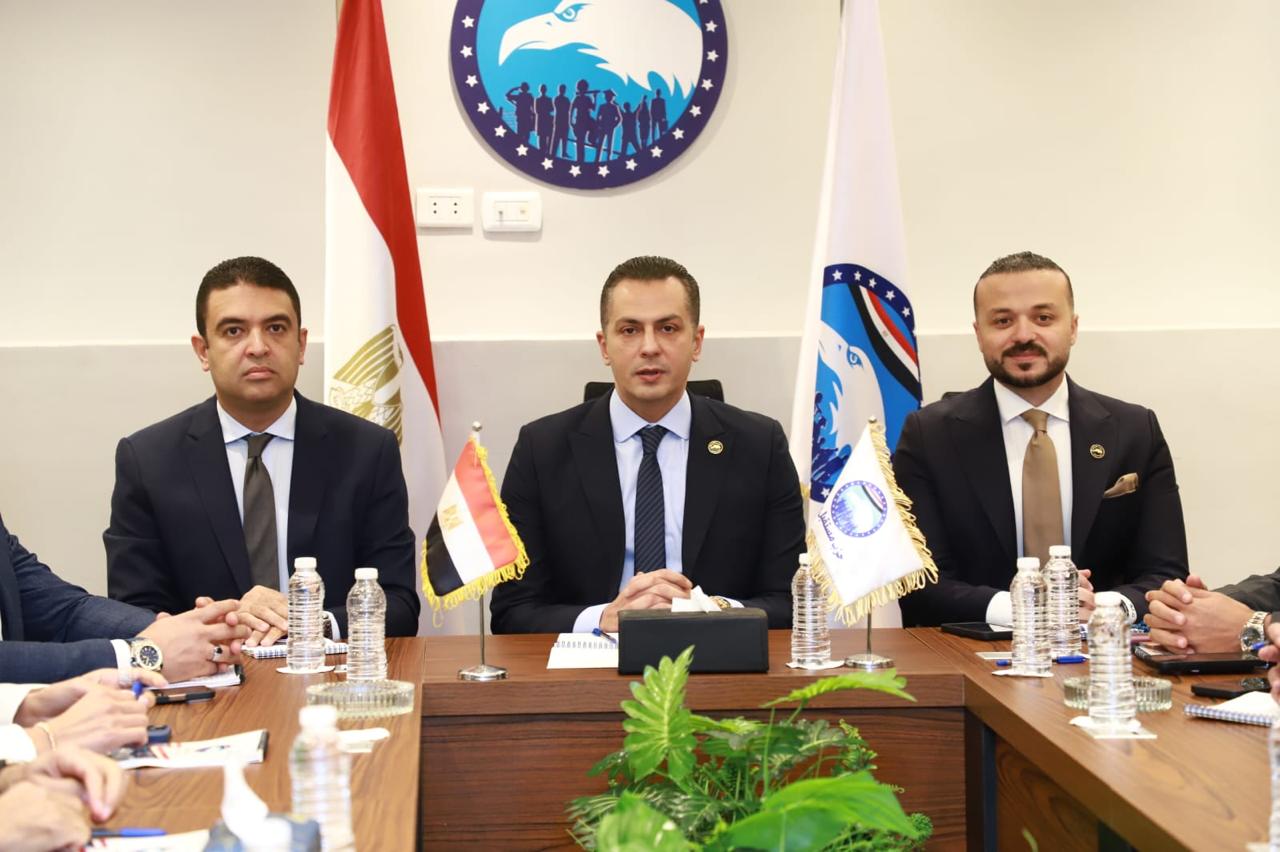 نائب رئيس الحزب والأمين العام يتفقد غرفة العمليات المركزية لحزب مستقبل وطن لمتابعة التحضيرات لبرلمان 2025 (صور)