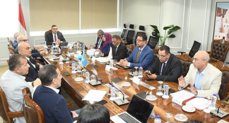 تحرك عاجل من وزير الإسكان لمتابعة مبيعات وخطة «HDP» التابعة لبنك التعمير والإسكان جانب من الاجتماع، النافذة الإخبارية