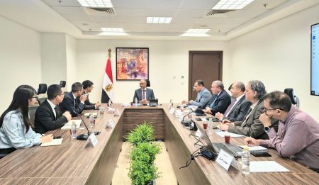 مصر والصين تتعاونان في تطوير محطات تحلية مياه البحر مصر والصين تتعاونان في تطوير محطات تحلية مياه البحر