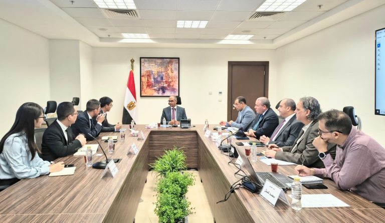 مصر والصين تتعاونان في تطوير محطات تحلية مياه البحر مصر والصين تتعاونان في تطوير محطات تحلية مياه البحر