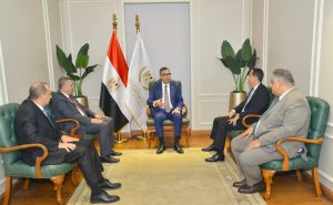 وزير التموين يعقد اجتماعًا مع رئيس جهاز تنمية التجارة الداخلية لتطوير القطاع التجاري في مصر وزير التموين يعقد اجتماعًا مع رئيس جهاز تنمية التجارة الداخلية لتطوير القطاع التجاري في مصر