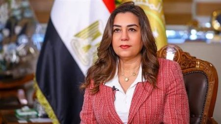 كل ما تريد معرفته عن الحركة السنوية لقيادات الإدارة المحلية.. تعيين 164 قيادة جديدة وإنهاء خدمة 15 قياديًا كل ما تريد معرفته عن الحركة السنوية لقيادات الإدارة المحلية.. تعيين 164 قيادة جديدة وإنهاء خدمة 15 قياديًا