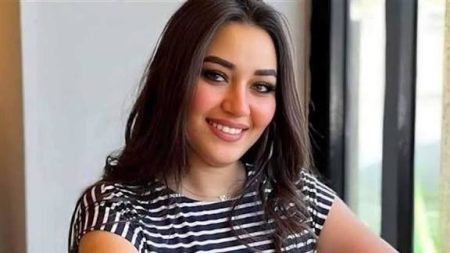 الفنانة الشعبية رحمة محسن