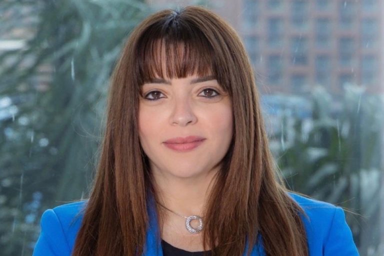 دينا أبو طالب رئيس التسويق والتنمية المجتمعية بالبنك الاهلي المصري